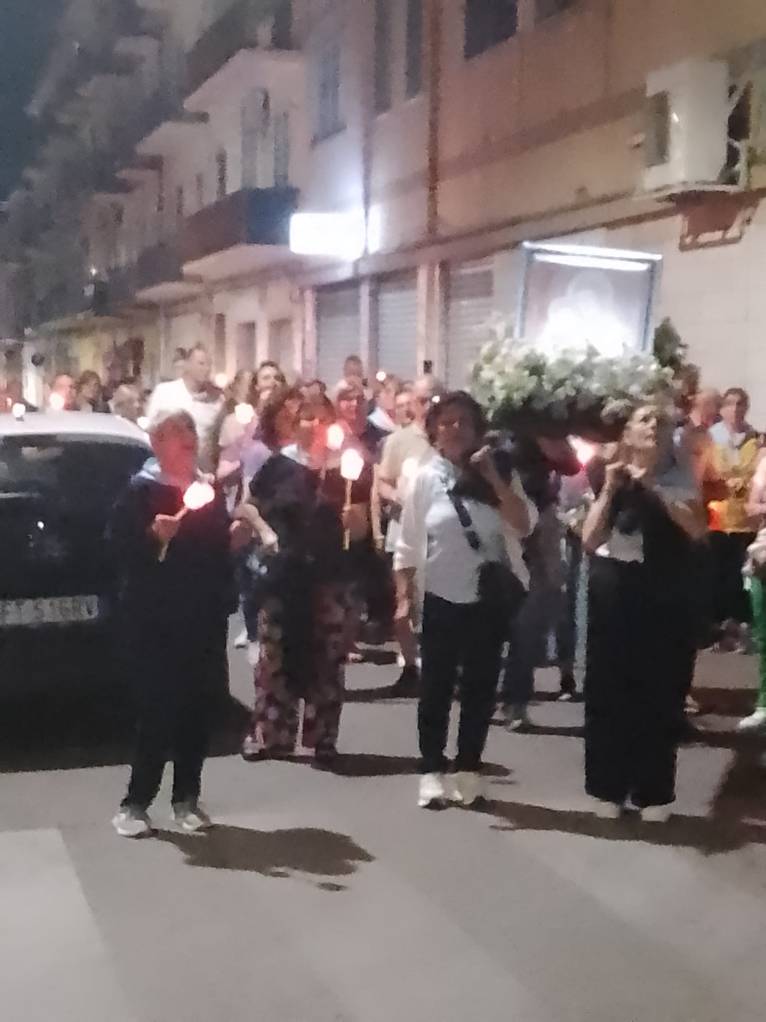 cammino in processione notte 8 giugno 2024_ (1)