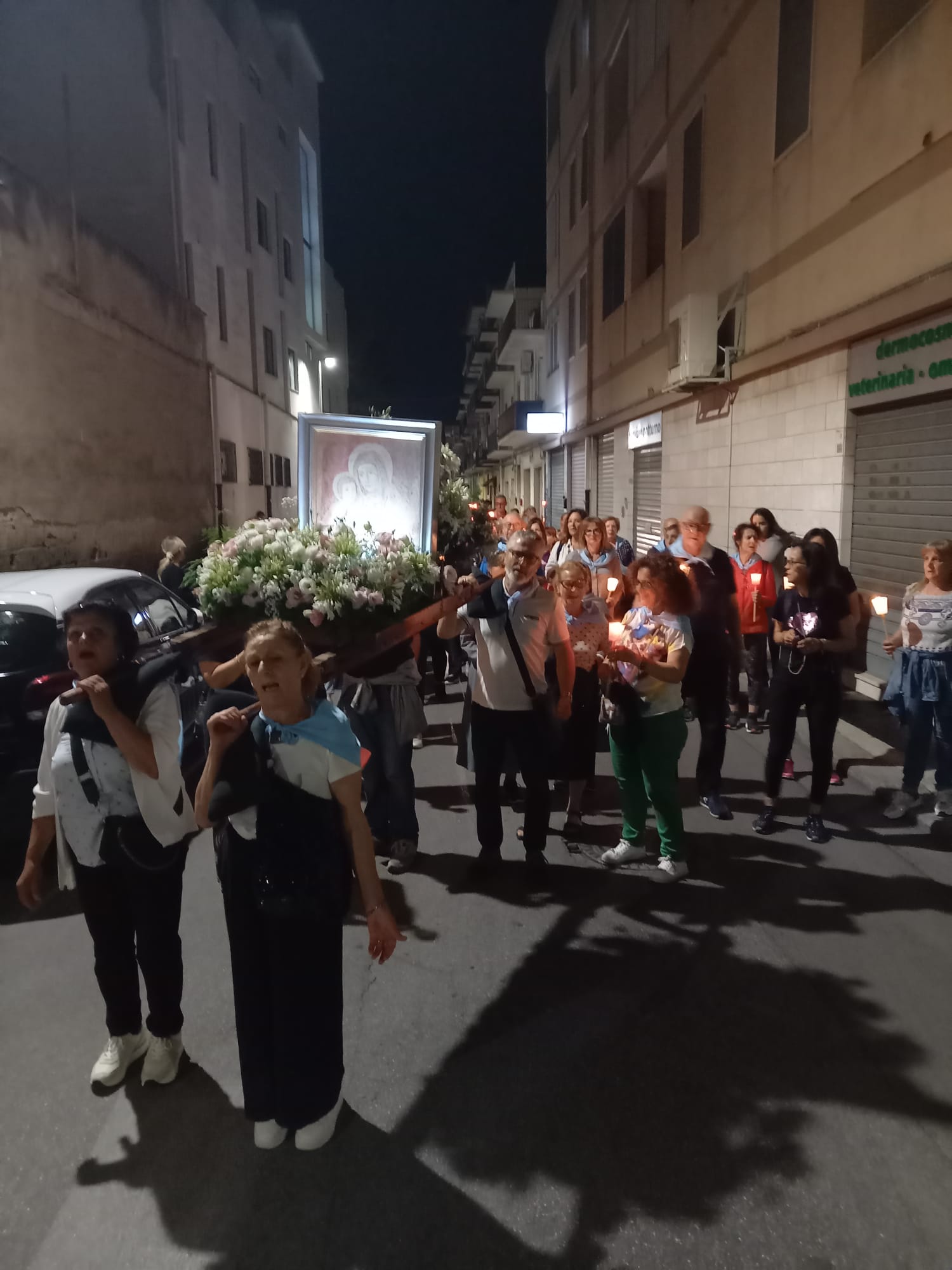 cammino in processione notte 8 giugno 2024_ (11)