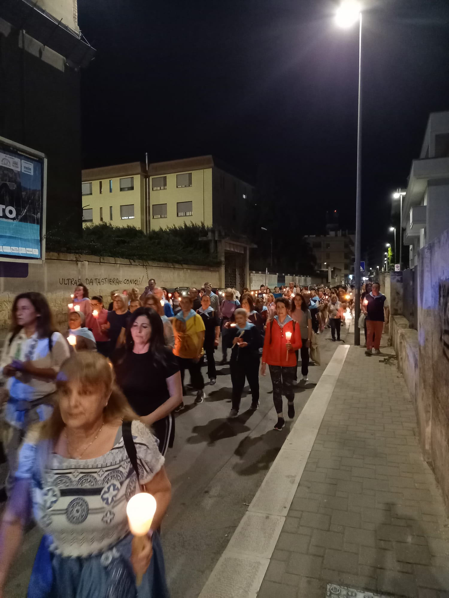 cammino in processione notte 8 giugno 2024_ (17)