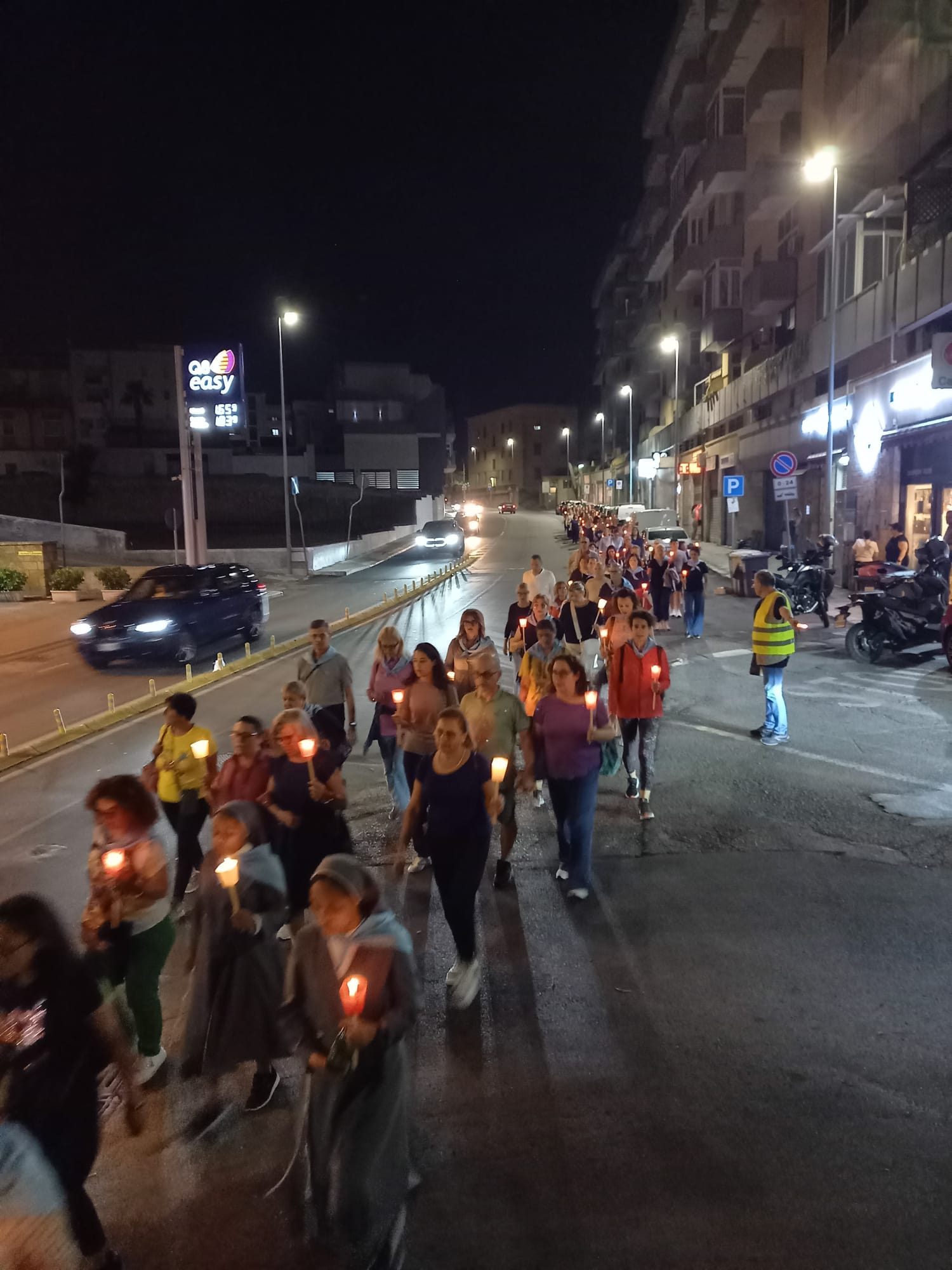 cammino in processione notte 8 giugno 2024_ (27)